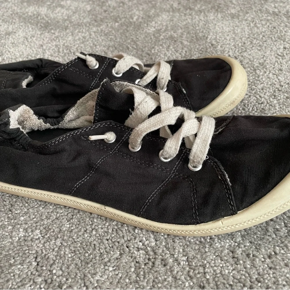Torrid Riley Ruched wide sneaker - Picture 7 of 7